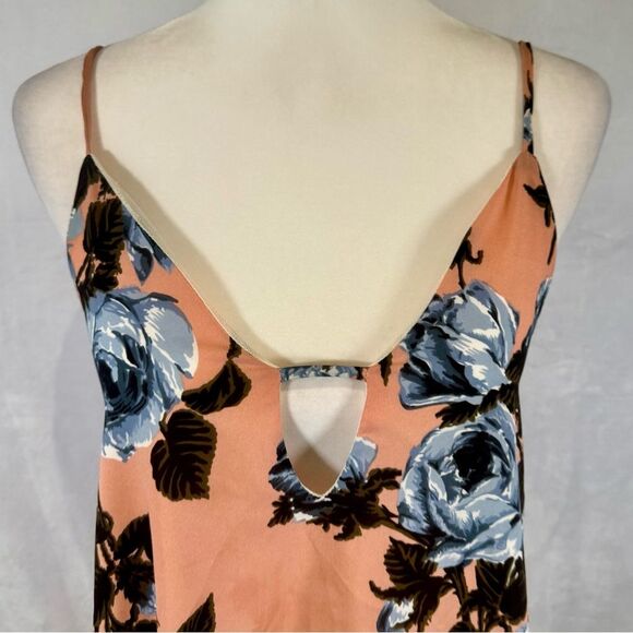 Blush boutique pink and blue floral deep vneck keyhole shift dress size medium - Picture 3 of 7